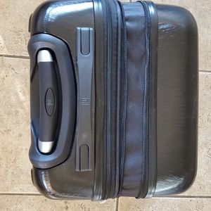Small Rollerbag with Accessory Carry-on